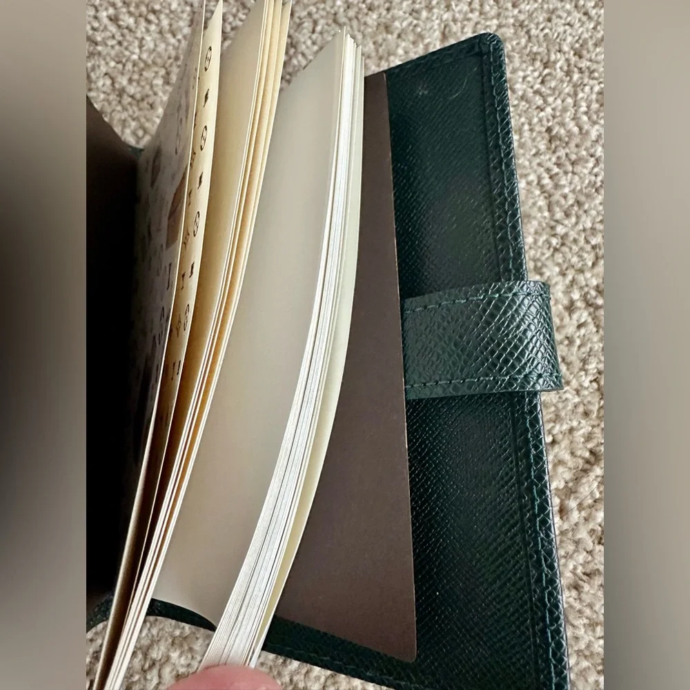 Louis Vuitton Agenda PM Green Taiga Leather